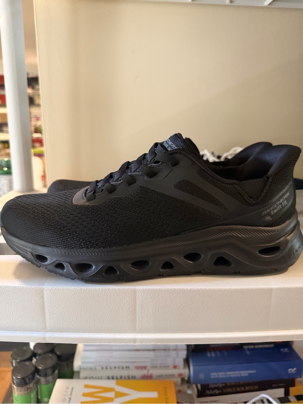 Skechers Mens Swift Fit Hand Free Walking Sneakers Black Size 9.5 M US